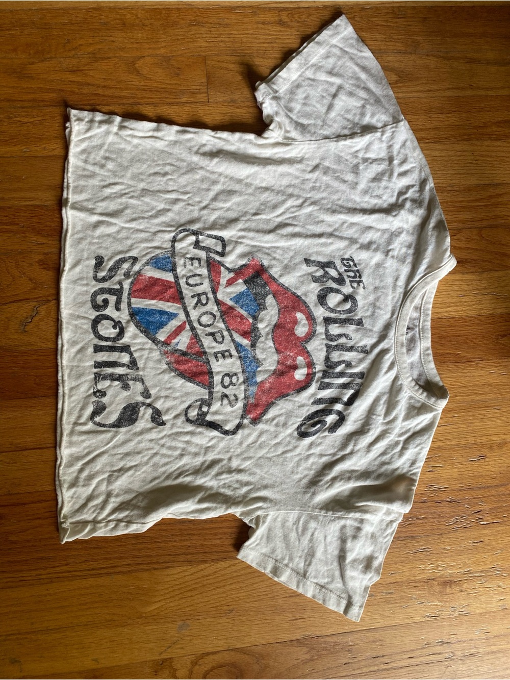 The Rolling Stones Europe 82 Tour Flag Tongue Cropped T-Shirt Women’s Med